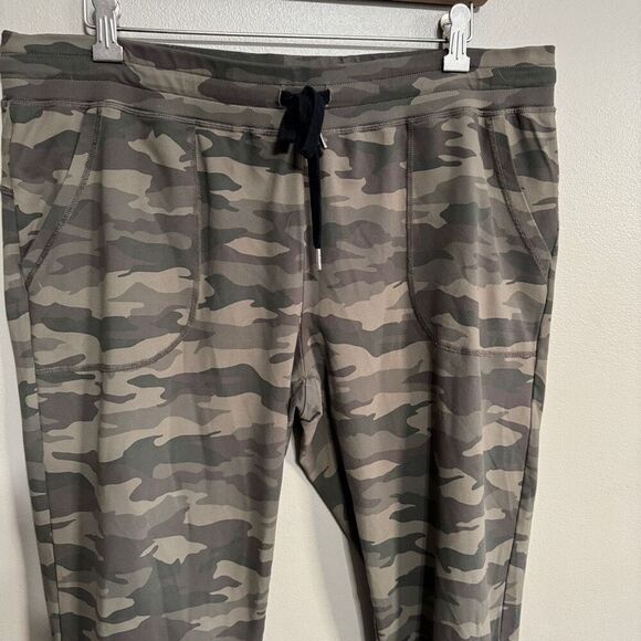 Zyia Active Size XXXL Green Camo Unwind Jogger Athletic Pants Women's - Picture 3 of 8